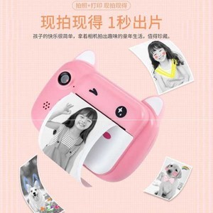 小相機的魔法 女生與迷你相機的趣味生活